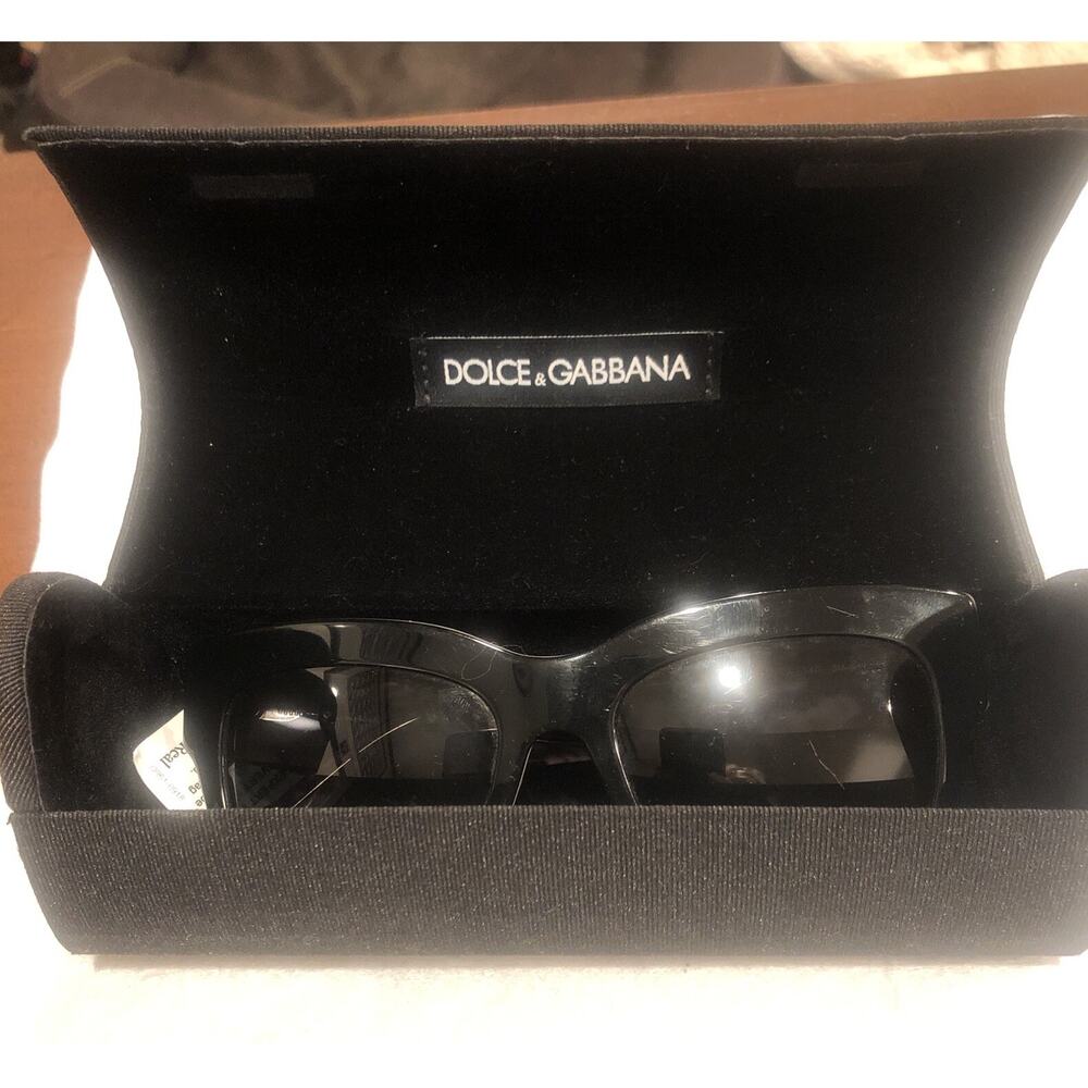 Authentic Dolce & Gabbana DG4321 Cat Eye Black Daisy Flower Print Sunglasses